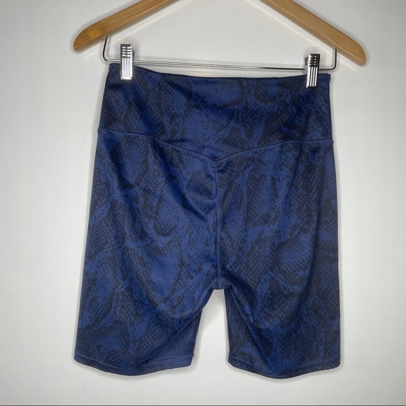 Persit Blue Snakeskin Biker Shorts Medium - Picture 2 of 3